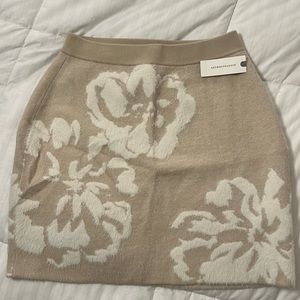 anthropologie: neutral motif floral knit skirt